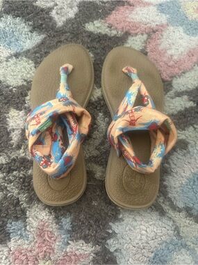 Sanuk Peach and Blue Floral Wrap Sandals